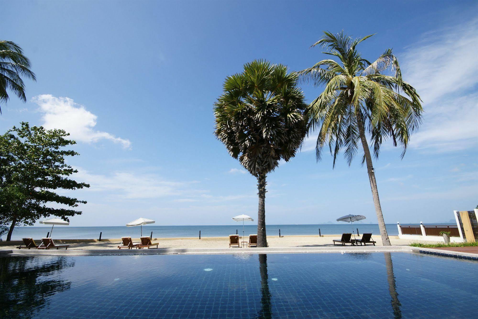 The Beach Boutique Resort Had Yao Beach Facilities photo